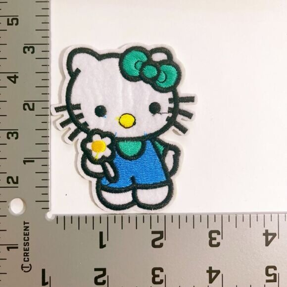 Hello Kitty Flowers-iron on patch - Picture 2 of 3